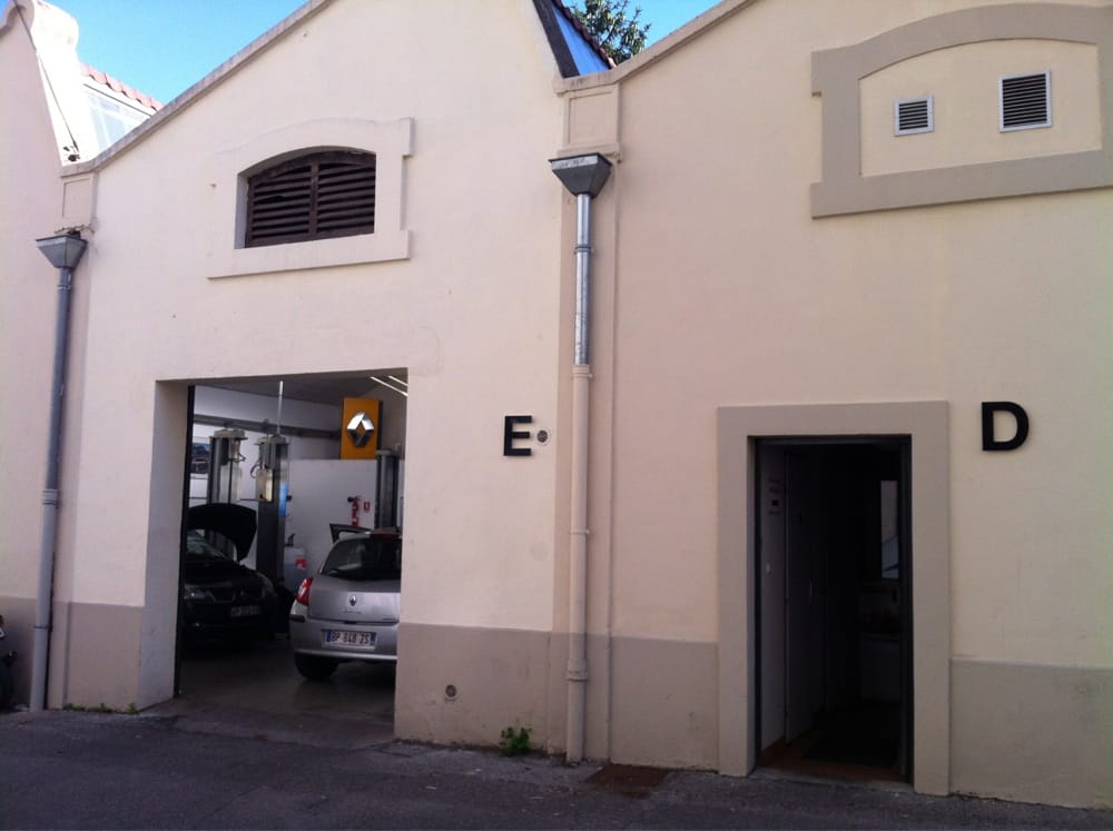 Renault Garage Parra