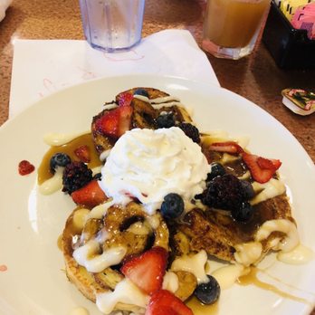 Another Broken Egg Cafe - Cinnamon Roll French Toast - Breakfast & Brunch Near Me - Indianapolis, Indiana Another Broken Egg Cafe - Cinnamon Roll French Toast - Breakfast & Brunch Near Me - Indianapolis, Indiana