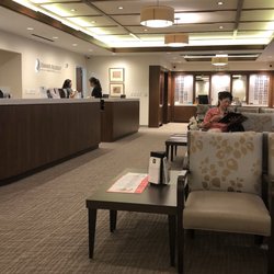 Gregory Schmidt, MD - What a nice clean office!