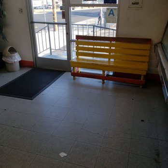 Etna Fish Market - waiting area - Seafood Markets Near Me - Los Angeles, California Etna Fish Market - waiting area - Seafood Markets Near Me - Los Angeles, California