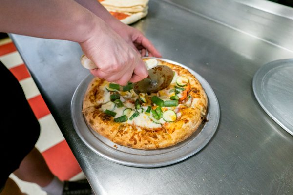 Free Wheeler Pizza by null