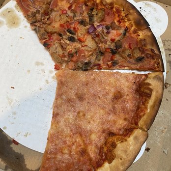 panCoast pizza - Cheese pizza and combo with bacon and meatballs - Pizza Near Me - Walnut Creek, California