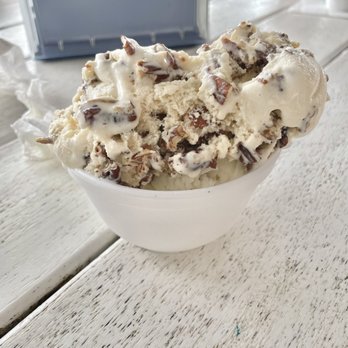 The Frozen Farmer - Butter Pecan (top w/so many pecan chunks) and Lemon Blueberry Ice Cream (bottom - w/frozen fresh whole blueberries) - Ice Cream & Frozen Yogurt Near Me - Bridgeville, Delaware The Frozen Farmer - Butter Pecan (top w/so many pecan chunks) and Lemon Blueberry Ice Cream (bottom - w/frozen fresh whole blueberries) - Ice Cream & Frozen Yogurt Near Me - Bridgeville, Delaware