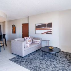 Embassy Suites by Hilton Albuquerque - Guest room amenity