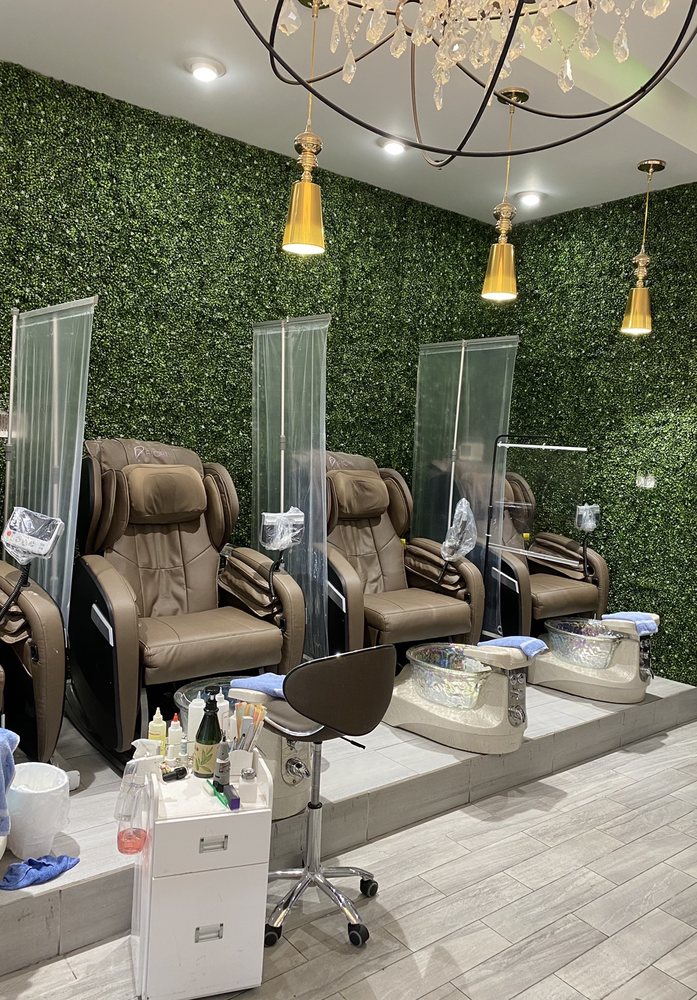 THE NAIL PLACE - 52 Photos & 72 Reviews - Nail Salons - 2601 95th St
