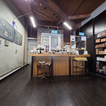 Beach Monkey Organic Cafe - inside - Juice Bars & Smoothies Near Me - Pacifica, California Beach Monkey Organic Cafe - inside - Juice Bars & Smoothies Near Me - Pacifica, California