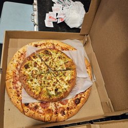 IOPizza Co - Just an accurate visual of the 16 inches (below) vs the 10 inches (top).
