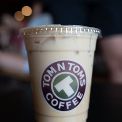 Tom N Toms Coffee - Iced Vanilla Latte
