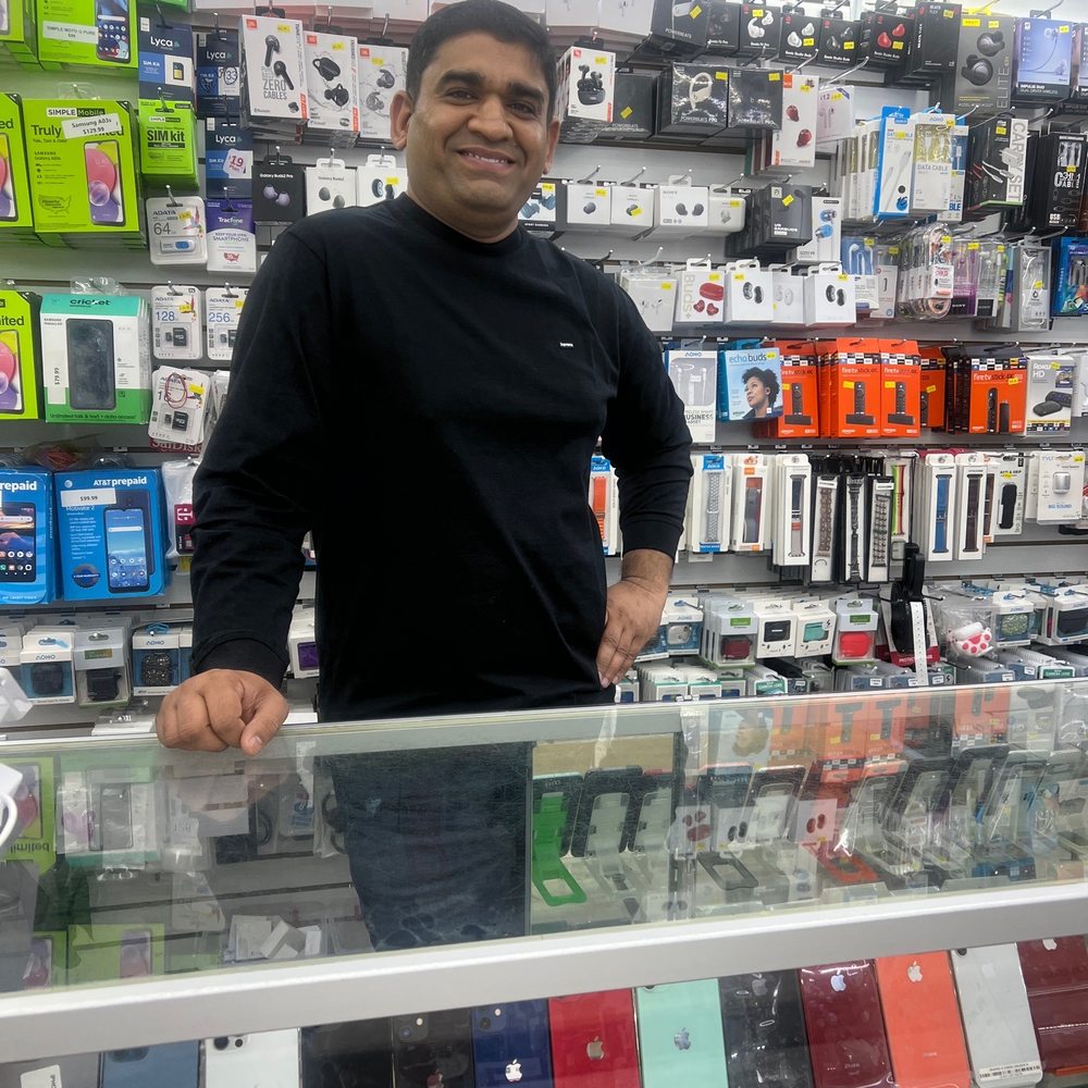 Imperial Wireless - Owner Mike - Electronics Near Me - The Bronx, New York Imperial Wireless - Owner Mike - Electronics Near Me - The Bronx, New York