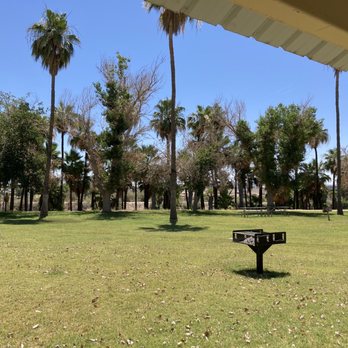 Blythe Quechan Marina - Open grass area - Boating Near Me - Blythe, California