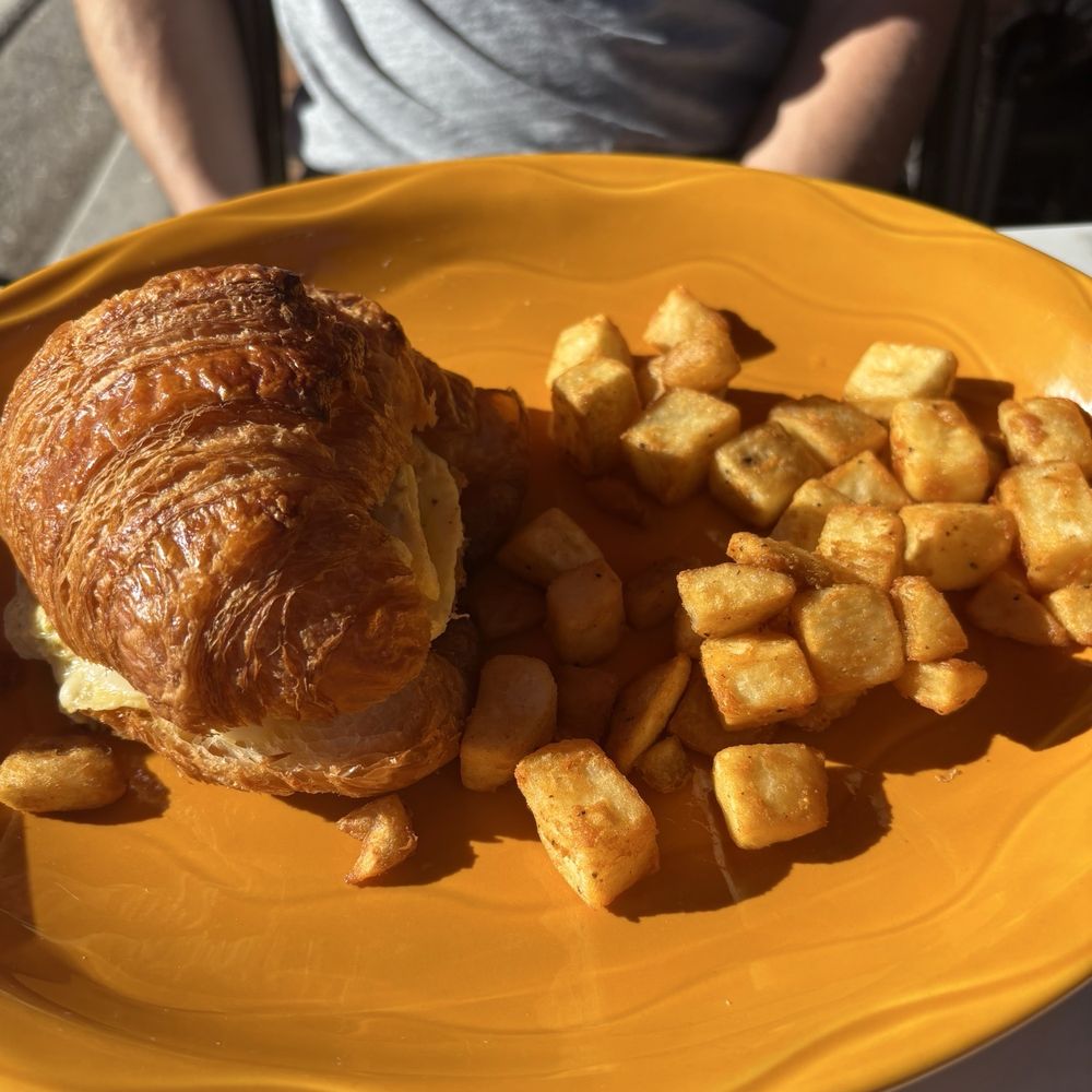 C'est La Vie - Croissant all American - French Near Me - Sarasota, Florida