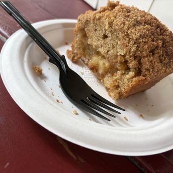 Grandpa's Cellar - Apple coffee cake - Bakeries Near Me - Camino, California Grandpa's Cellar - Apple coffee cake - Bakeries Near Me - Camino, California