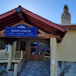 St. Mary Lodge & Resort