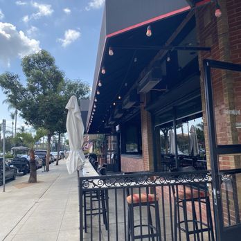 Nicky Rottens - Outdoor seating - Sports Bars Near Me - Coronado, California