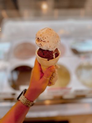 Jeni's Splendid Ice Creams by null