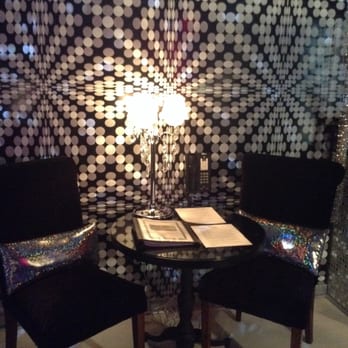 The Roxbury - Crazy fun wall paper and sparkle pillows - Bed & Breakfast Near Me - Roxbury, New York The Roxbury - Crazy fun wall paper and sparkle pillows - Bed & Breakfast Near Me - Roxbury, New York