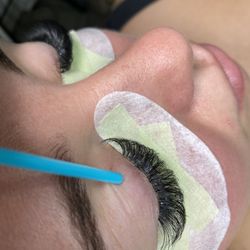 Boss Beauty Narvanie - Top view/Lash extensions