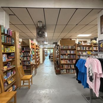 King's Books - Bookstores Near Me - Tacoma, Washington King's Books - Bookstores Near Me - Tacoma, Washington