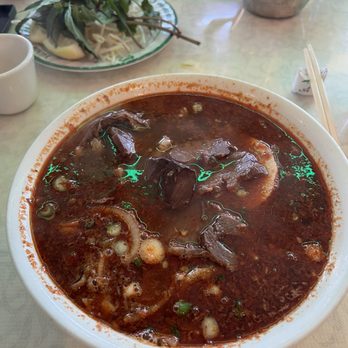 Yummy Yummy - 9. BÚN BÒ HUẾ - 顺化牛肉粉 - Vietnamese Near Me - San Francisco, California Yummy Yummy - 9. BÚN BÒ HUẾ - 顺化牛肉粉 - Vietnamese Near Me - San Francisco, California
