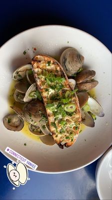 Photo of Connecticut Yankee - San Francisco, CA, US. Steamer Clams