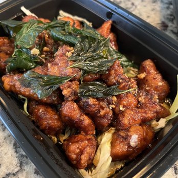 Thai Lime Leaf - Garlic crispy chicken - Thai Near Me - Everett, Washington