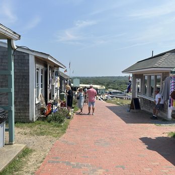 Aquinnah Cliffs Overlook - Mini tourist spot - Local Flavor Near Me - Aquinnah, Massachusetts Aquinnah Cliffs Overlook - Mini tourist spot - Local Flavor Near Me - Aquinnah, Massachusetts