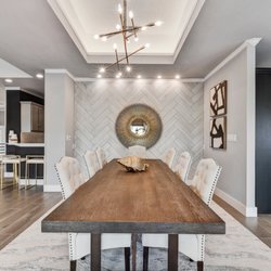 7 Palms Estate - Large Dinner Table