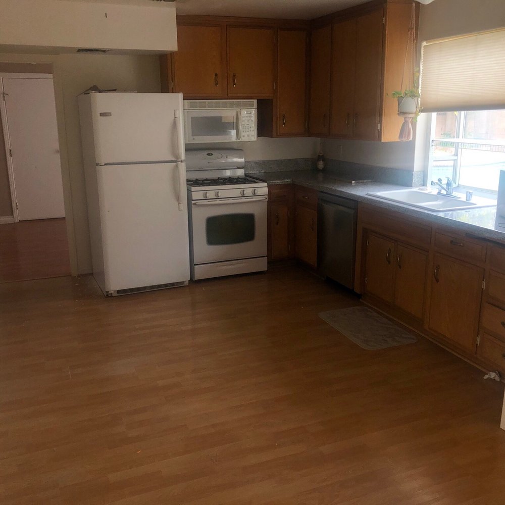 Kitchen Emporium - Before - Countertop Installation Near Me - Chatsworth, California Kitchen Emporium - Before - Countertop Installation Near Me - Chatsworth, California