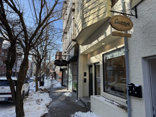 Cuzzy’s Ice Cream Parlor by null