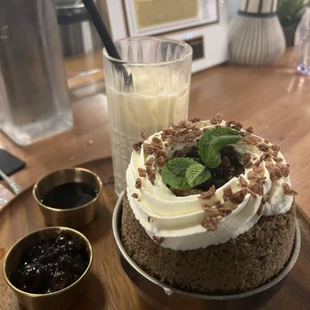 U :Dessert Story - Hojicha Bingsoo and Jasmin Rose Milk Tea - Desserts Near Me - Berkeley, California U :Dessert Story - Hojicha Bingsoo and Jasmin Rose Milk Tea - Desserts Near Me - Berkeley, California