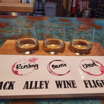 Back Alley Wine Bar - Taste of 3 wine flight - Wine Bars Near Me - Prescott, Arizona