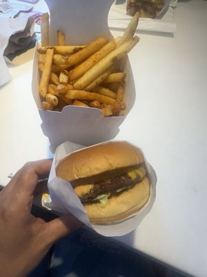 California Burgerz by null