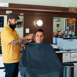 Art's Barbershop
