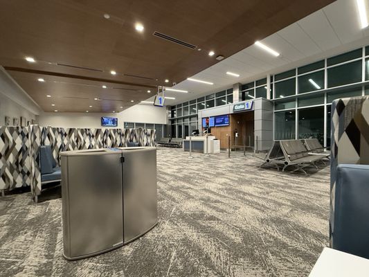 Lafayette Regional Airport by null