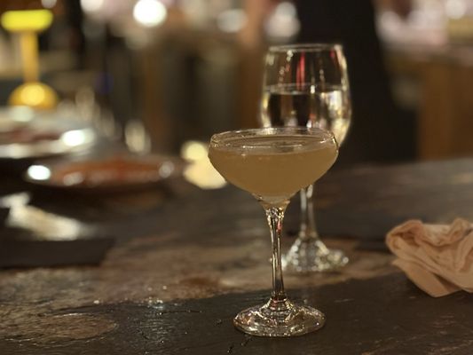 CW's Gin Joint by null