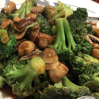 Darda Seafood Restaurant - Broccoli and double mushroom  4/10 - Chinese Near Me - Milpitas, California