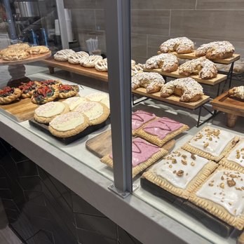 The Coffee Class - Vegan options - berry fruit tart, spinach and mushroom tart, cookies, biscuits - Coffee & Tea Near Me - Las Vegas, Nevada The Coffee Class - Vegan options - berry fruit tart, spinach and mushroom tart, cookies, biscuits - Coffee & Tea Near Me - Las Vegas, Nevada