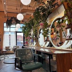 Sister B's Boutique Salon