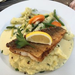 Kranichsberg - Zanderfilet mit Stampfkartoffeln und Mischgemüse