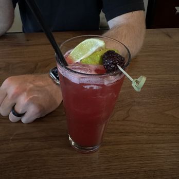 Klüddes Smokehouse + Saloon - Hibiscus margarita - American Near Me - Yucaipa, California