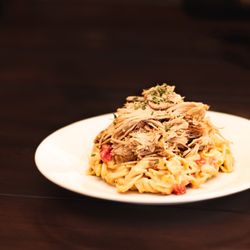 HeatUps - Pulled Pork MAC N' Cheese! Great post work out meal or on the go lunch!