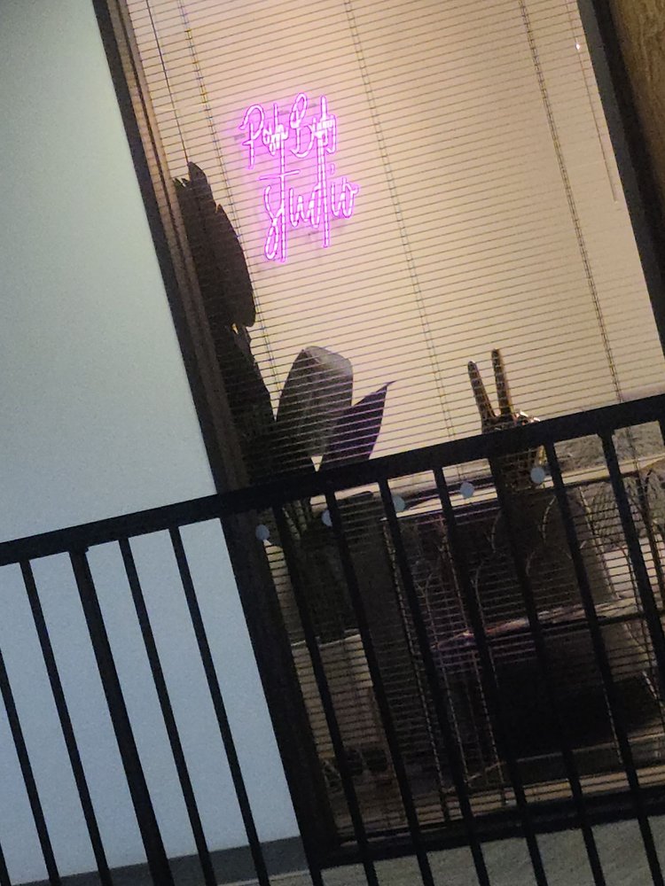 The Cat's Meow Wax Studio Logo