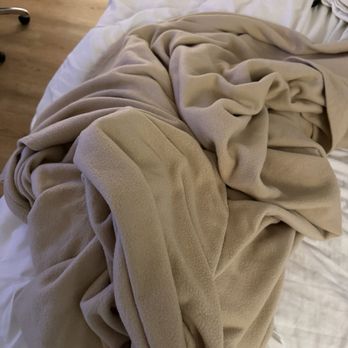 Kings Inn San Diego - Extra warm blanket - San Diego, CA
