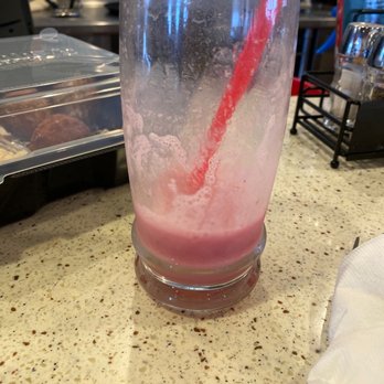 Denny's - Strawberry Smoothie....already gone. - American Near Me - Salem, Illinois