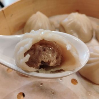 Maison Bao - Inside the beef soup dumplings - Chinese Near Me - Montreal, Quebec Maison Bao - Inside the beef soup dumplings - Chinese Near Me - Montreal, Quebec