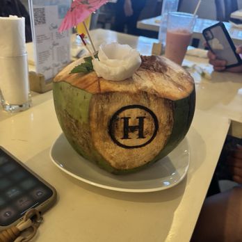 Palm Tree - Coconut drink - Filipino Near Me - Malay, AKL