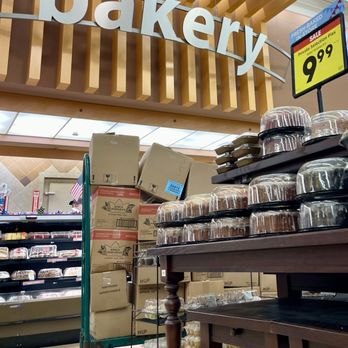 Ralphs - a grocery store with shelves of baked goods - Grocery Near Me - Fullerton, California