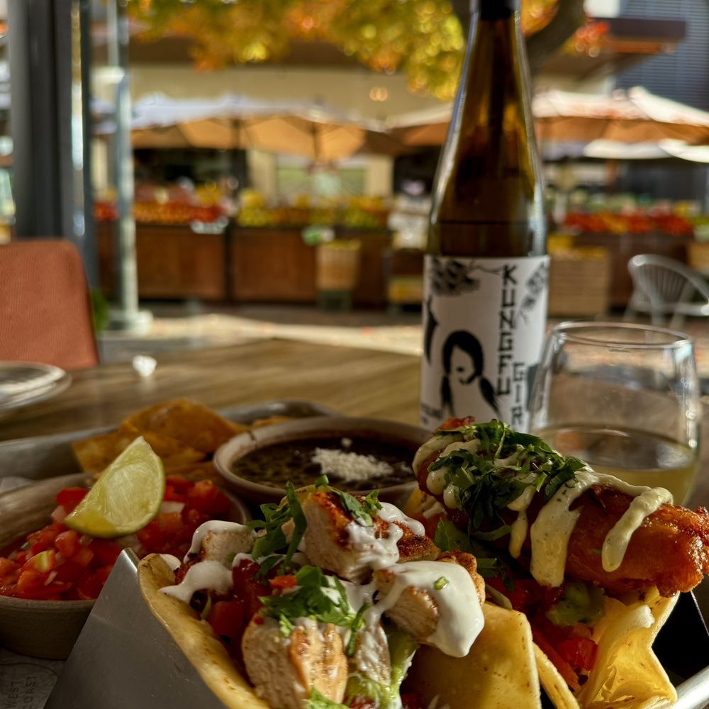 Pacific Catch - Chicken and fish tacos - Seafood Near Me - Palo Alto, California