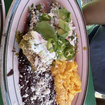 El Molino Central - Chilaquiles verdes - Mexican Near Me - Sonoma, California