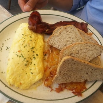 Fred's Coffee Shop - Eggs and applewood bacon with hashbrowns - Coffee & Tea Near Me - Sausalito, California Fred's Coffee Shop - Eggs and applewood bacon with hashbrowns - Coffee & Tea Near Me - Sausalito, California
